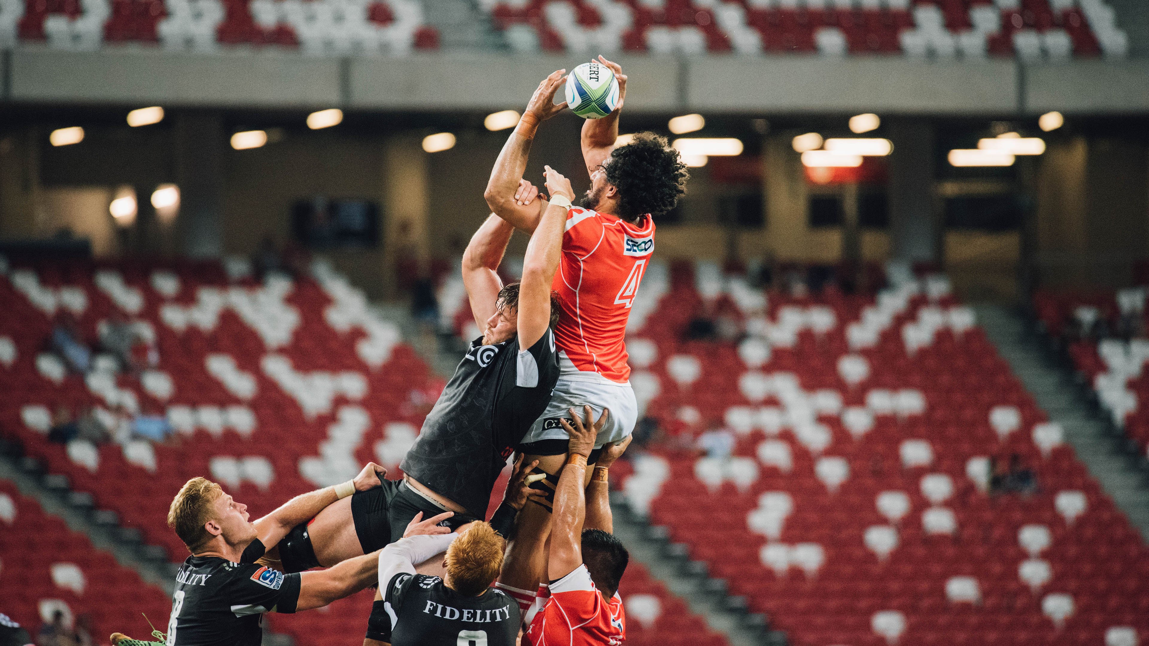 “华金·托比利亚的领导风范与强大责任感，帮助阿根廷美洲狮队巩固防线”