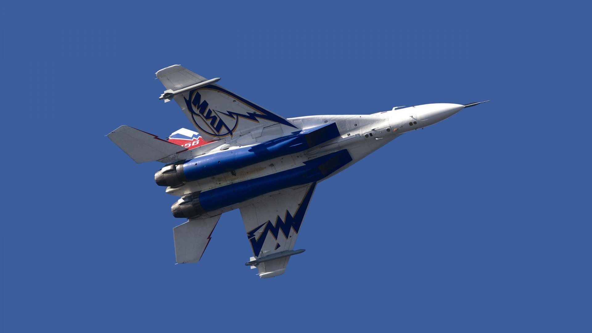 广州队客场表现出色，积分稳步上升，广州队主场赛程