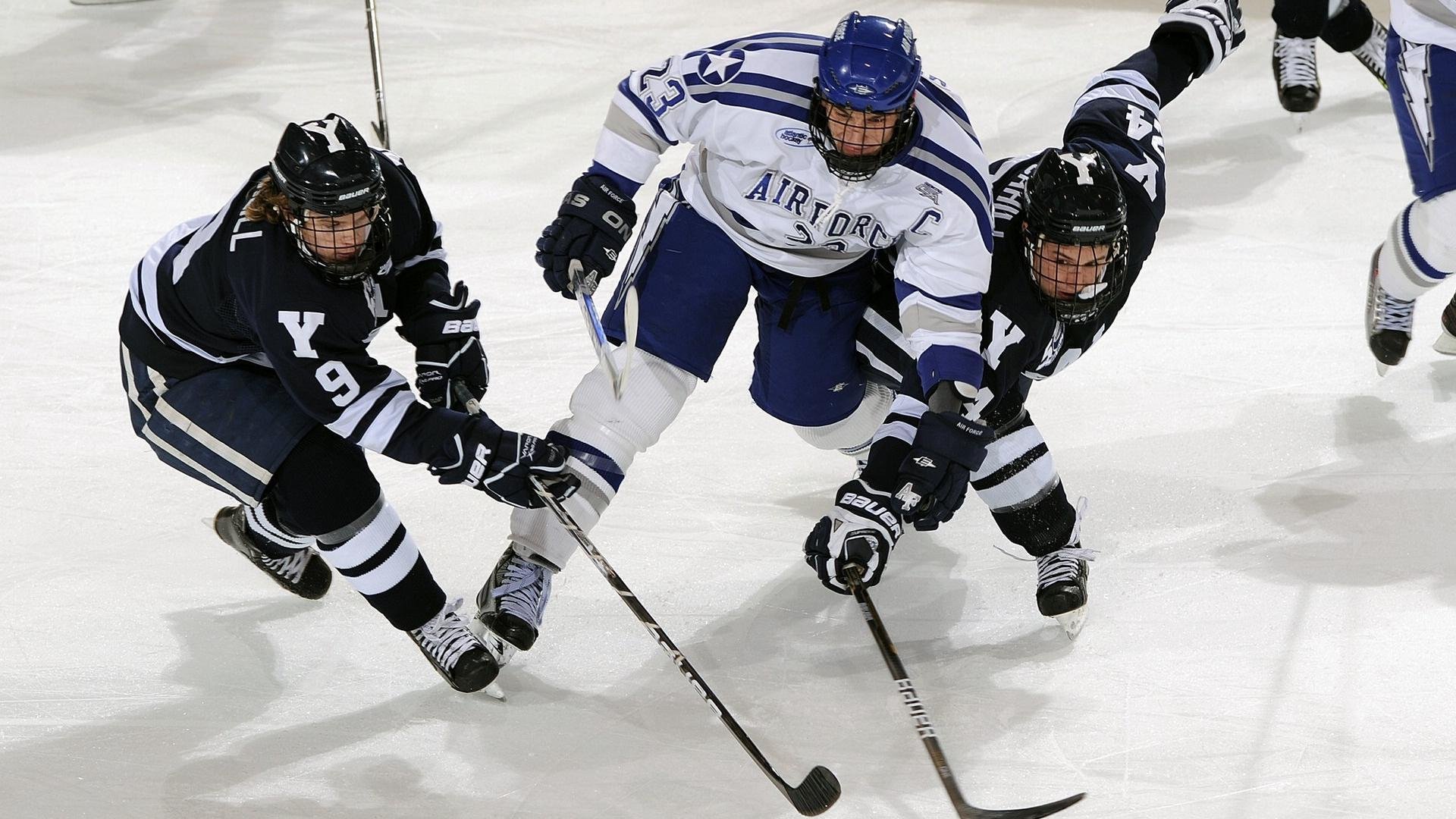 米切尔末节连得十分骑士逆转成功，米切尔22分全队半场18记三分 爵士灭魔术迎九连胜